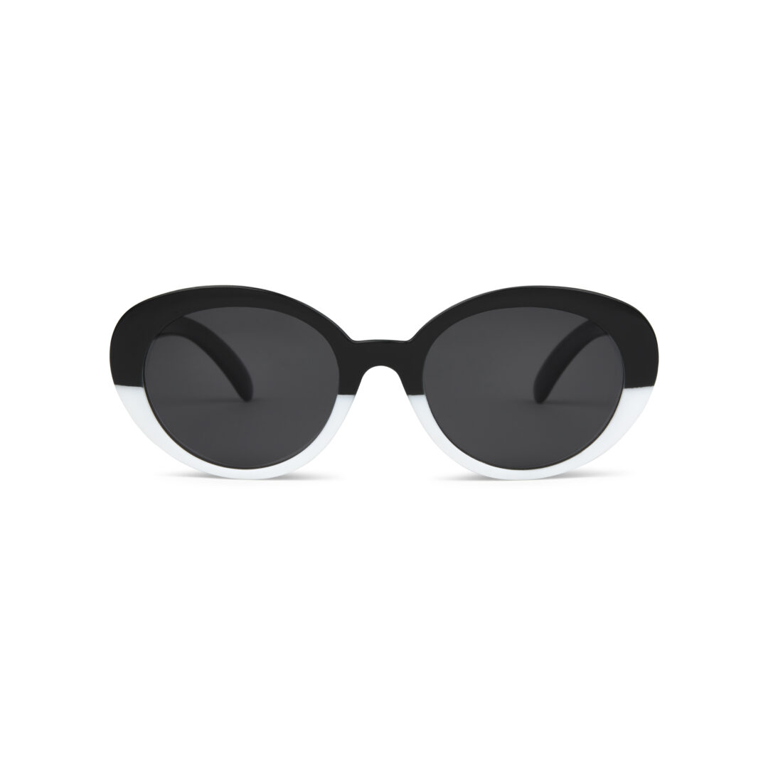 KW1 Black White